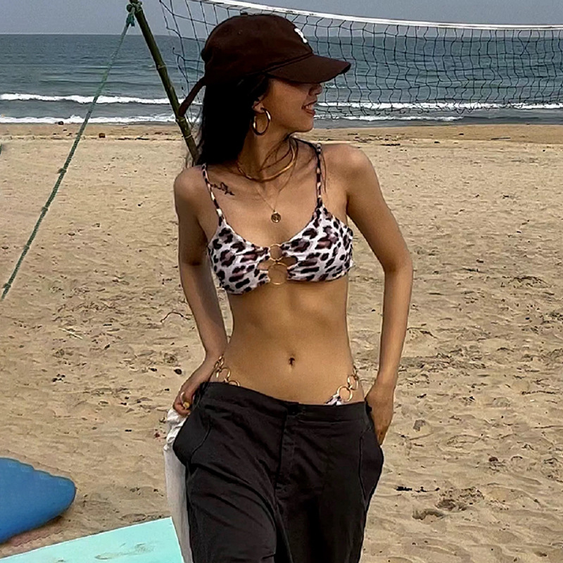 Costum de baie bikini cupe push-up, bretele cu inel, fără spate, model monocrom, 82% poliester / 18% nailon