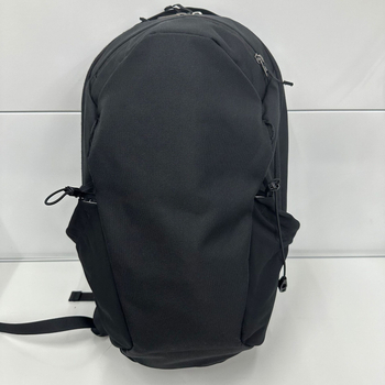 Унисекс раница, водоустойчива, градски минималистичен стил, съвместима с 11-инчов лаптоп, капацитет под 20 л