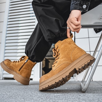 Martin saapad unisex, briti stiilis keskmise kõrgusega, pealmine materjal esimesest sea nahast, ümmarguse varbakujul, kummist talla, külgtõmblukk