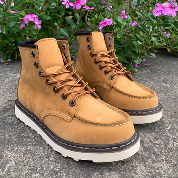 Martin saapad, ülemine esimese kihiga nahk, kummist tald, ruudukujuline nina, madal kand 1-3 cm, hingavad, veekindlad, libisemisvastased