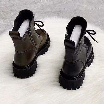 Sieviešu Martin zābaki ar flīsa oderi, šņorēšana, smails purns, bieza papēdis, vidēja augstuma kāju, sāns rāvējslēdzējs, 2024 rudens-zima, britu stils