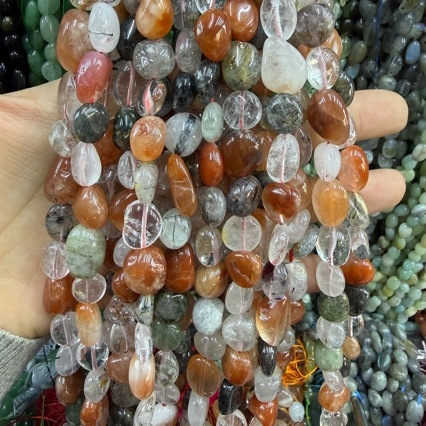 Gyöngyök – Természetes kő, rendezetlen amorf alak, csiszolás és polírozás, félkész gyöngyök