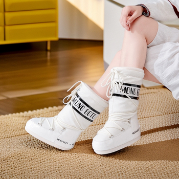 Снегоботи за жени – водоустойчиви, топли, горна част от синтетична кожа, гумена подметка, плюшена подплата