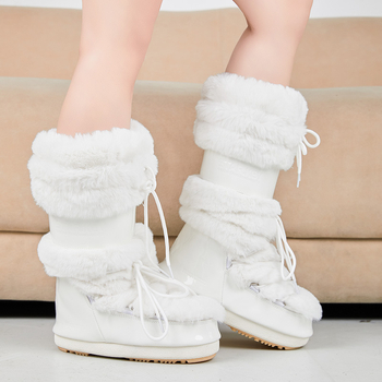 Sieviešu sniega zābaki ar biezu zoli, pūkaina augšdaļa, noņemama silta oderde, augsts potītes augstums, pretslīdējoša gumijas zole