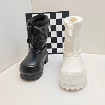 Sieviešu ziemas ūdensnecaurlaidīgas zābaki ar biezu zoli un plašu purnu, augsts augšdaļas, silta oderējuma, gumijas zole