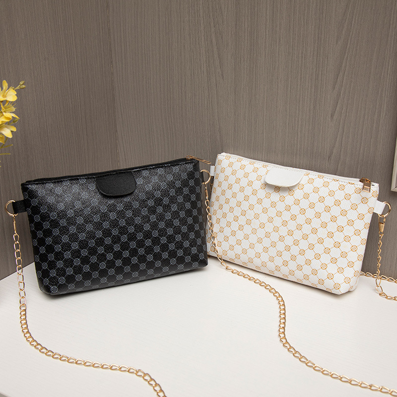 PU οριζόντια τετράγωνη τσάντα ώμου με αλυσίδα, φερμουάρ, πολυεστερική επένδυση, θήκη για κινητό