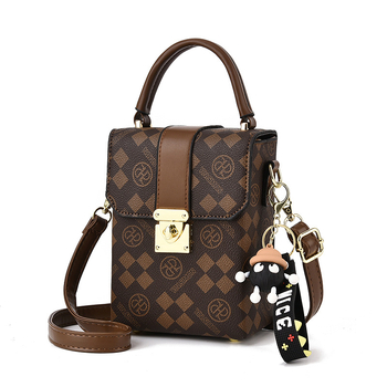 PVC μίνι τετράγωνη τσάντα κινητού με λουρί crossbody (Υλικό: PVC; Σχήμα: κάθετο τετράγωνο; Άνοιγμα: γάντζος; Εποχή: Καλοκαίρι 2024)