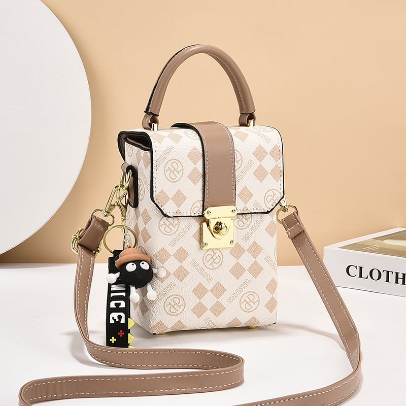 PVC μίνι τετράγωνη τσάντα κινητού με λουρί crossbody (Υλικό: PVC; Σχήμα: κάθετο τετράγωνο; Άνοιγμα: γάντζος; Εποχή: Καλοκαίρι 2024)