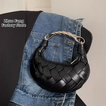 Γυναικεία υφαντή τσάντα χειρός σε cyber-λειτουργικό στυλ, πολυεστέρας, σχήμα dumpling, κλείσιμο με φερμουάρ, επένδυση PU