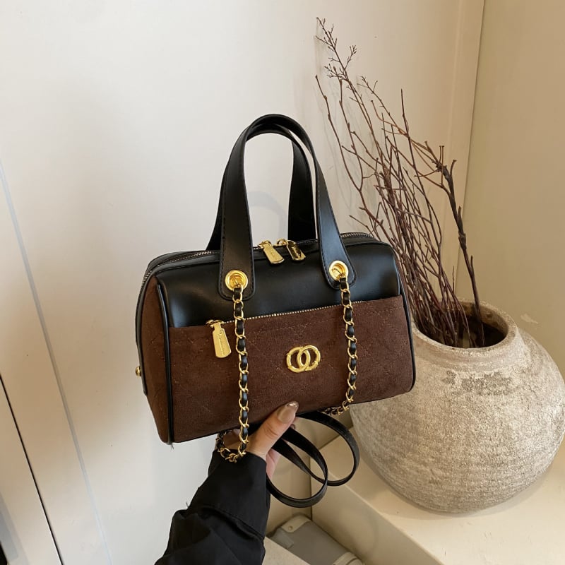 Γυναικεία τσάντα Boston με καπιτονέ μοτίτο διαμαντιού, PU υλικό, κάθετη τετράγωνη μορφή, κλείσιμο με φερμουάρ, επένδυση πολυεστέρα, εσωτερικός θάλαμος με φερμουάρ και θήκη για κινητό, μία ιμάντας στον ώμο, καθημερινή χρήση, καλοκαίρι 2025