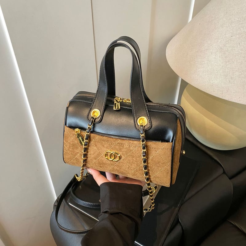 Γυναικεία τσάντα Boston με καπιτονέ μοτίτο διαμαντιού, PU υλικό, κάθετη τετράγωνη μορφή, κλείσιμο με φερμουάρ, επένδυση πολυεστέρα, εσωτερικός θάλαμος με φερμουάρ και θήκη για κινητό, μία ιμάντας στον ώμο, καθημερινή χρήση, καλοκαίρι 2025