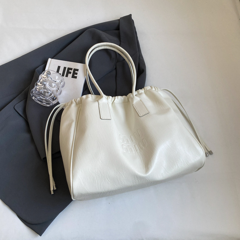 Ženska tote torba, gradski stil, PU materijal, horizontalni kvadratni oblik, magnetska kopča, poliester podstava, ID džep