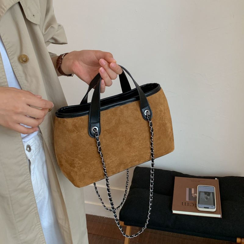 Ženska bucket torba velike kapacitete od deerskin suedea, zatvaranje na zip, unutarnja džep s zipom, poliester podstava, zima 2025