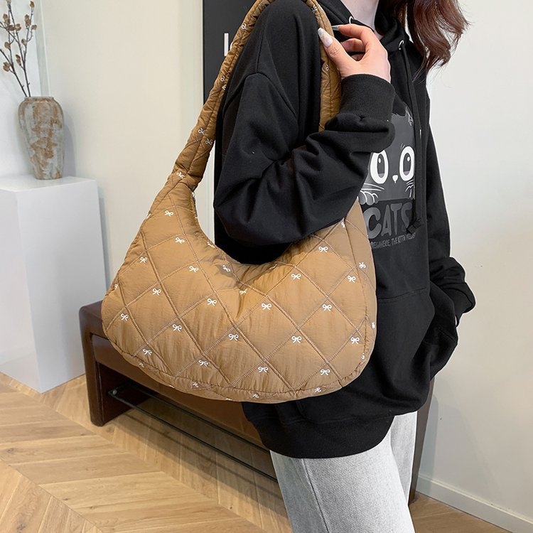 Τσάντα crossbody από πολυεστέρα με φερμουάρ, σχέδιο cloud, οριζόντιο τετράγωνο σχήμα, καπάκι, επένδυση από νάιλον, εσωτερική θήκη για κινητό, μόνο ένας ιμάντας, καθημερινή χρήση