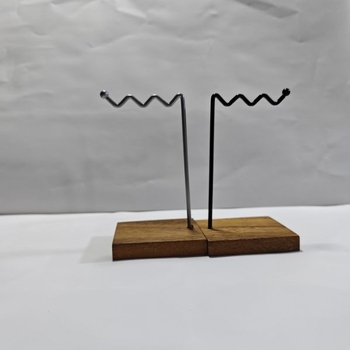 Дървен дисплей за бижута за обици, гривни и огърлици — окачващ рафт, арт стил