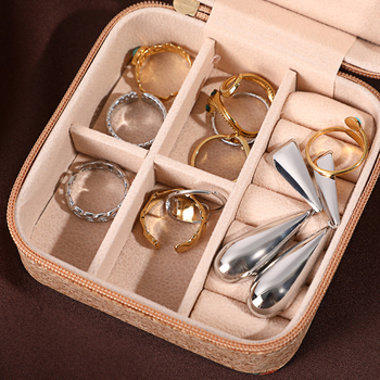 Шкатулка за бижута – преносима и прахозащитна, настолна за съхранение, корпус от кожа от корк, пластмаса и фланел, еднослойна, класически китайски стил