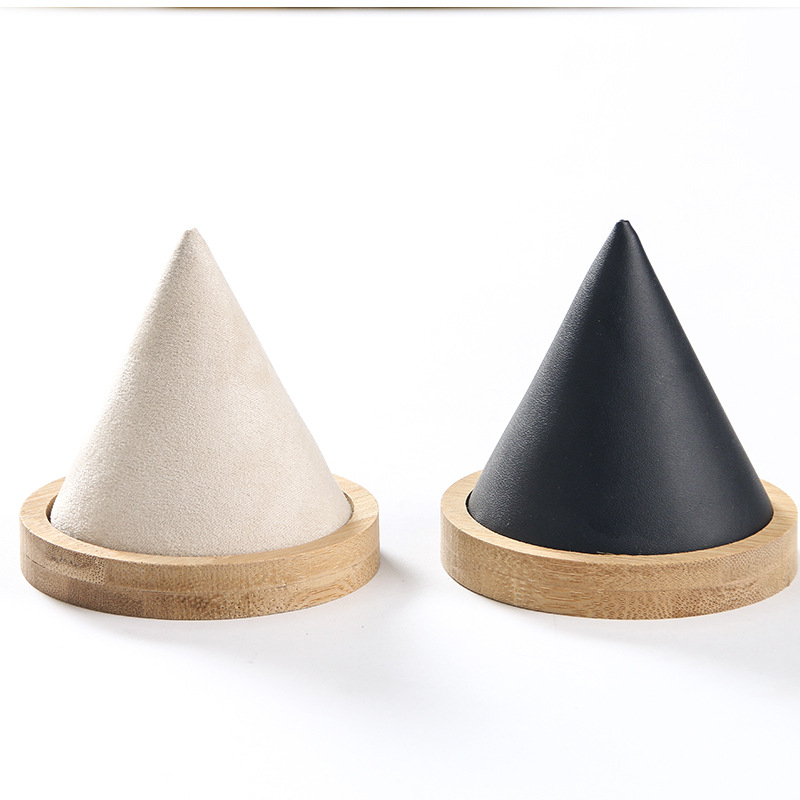 Стойка за бижута (конична масивна дървена конструкция, покритие: фланел и PU кожа, еднослойна)