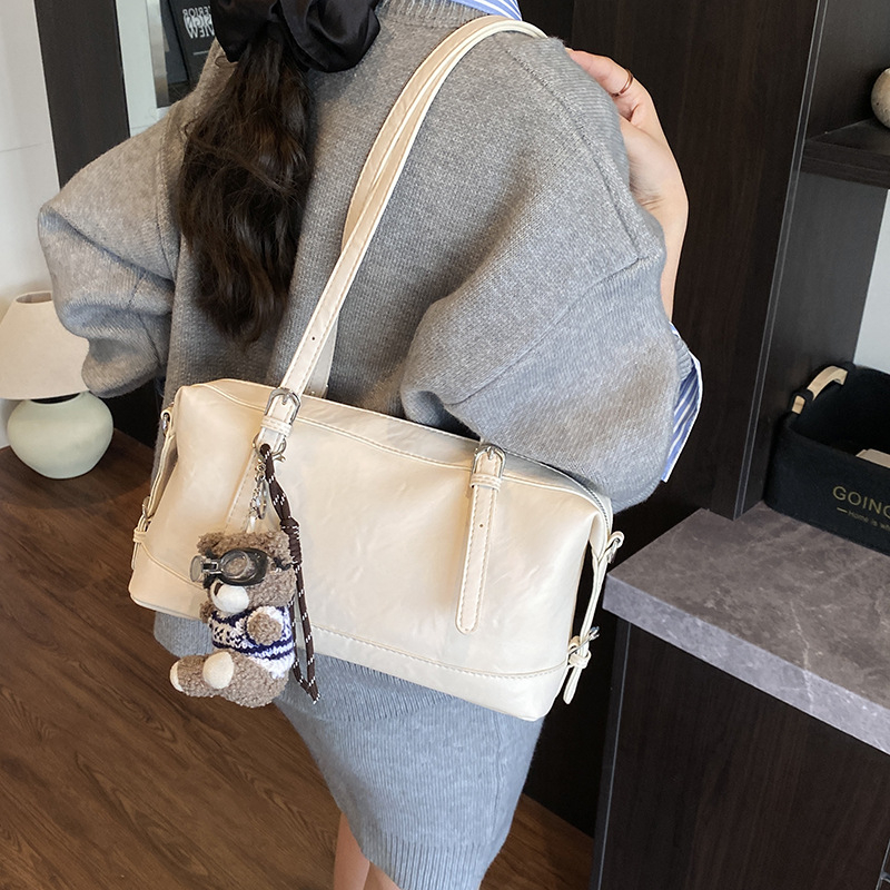 Enchino Sieviešu Boston soma, pilsētas vienkāršība, PU materiāls, horizontāla kvadrātveida forma, rāvējslēdzējs, rudens 2025