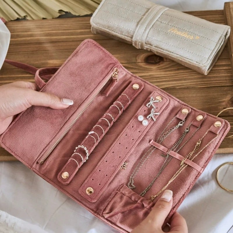 Чанта за бижута Hoshino Leather Goods, модел 20250311gb, материал Swan Long, стил: ръчна чанта, модерен минималистичен