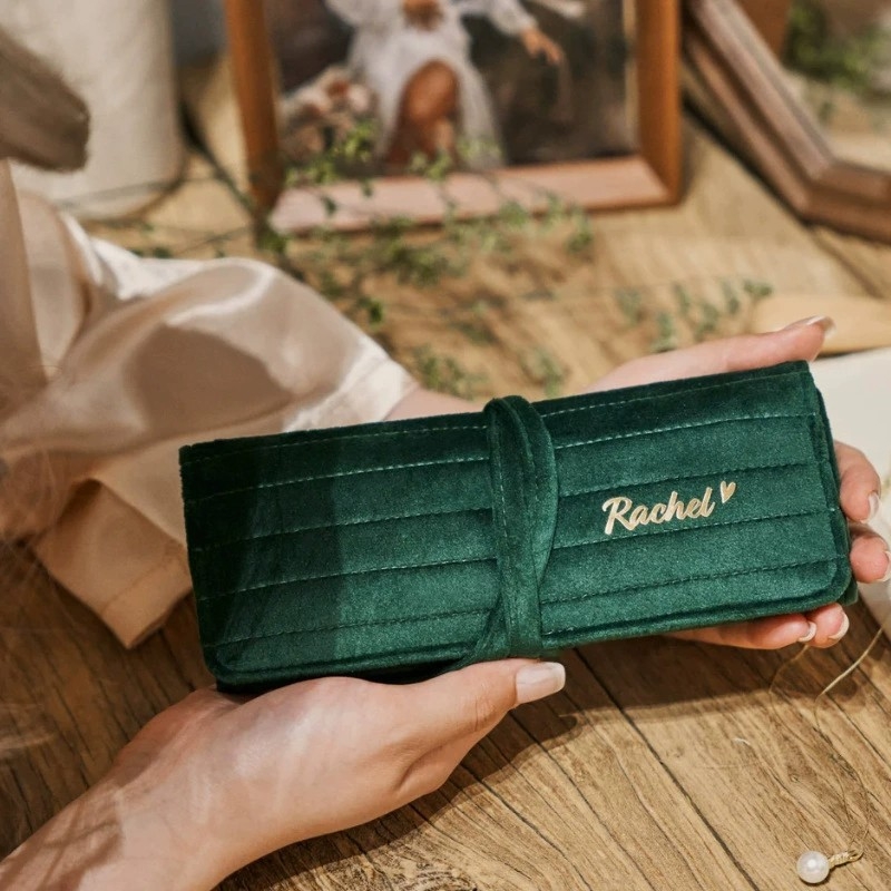 Чанта за бижута Hoshino Leather Goods, модел 20250311gb, материал Swan Long, стил: ръчна чанта, модерен минималистичен