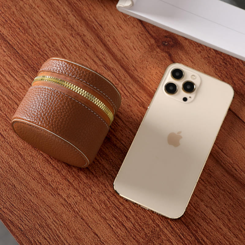 Мултифункционална кутия за бижута — материал: друго; твърдост: мека; модел: едноцветен