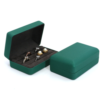 PU кожа кутия за бижута — компактна кутия за пръстени и обици за пътуване; външна PU кожа, вътрешен микрофибърен велур; цел: опаковка на бижута; тип: кутия за пръстени
