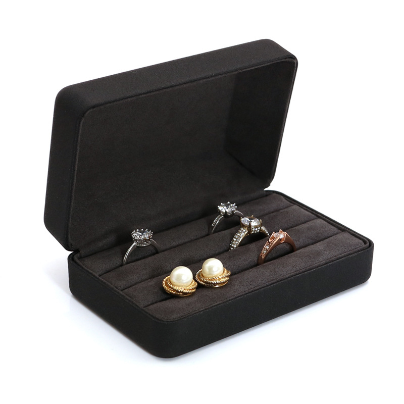 PU кожа кутия за бижута — компактна кутия за пръстени и обици за пътуване; външна PU кожа, вътрешен микрофибърен велур; цел: опаковка на бижута; тип: кутия за пръстени