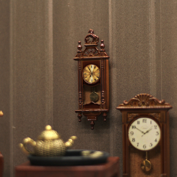 Миниатюрни аксесоари за куклена къща – метален висящ часовник в стил Рим, мащаб 1:12, за възраст 15–35 години, OPP опаковка