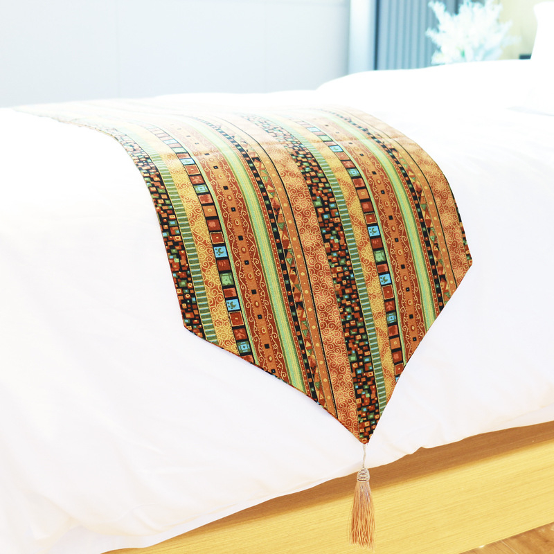 Voodiääre käterät hotellidele – puuvillane, rahvuslik stiil, triibuline muster, kohandatav, kõrge kvaliteediga