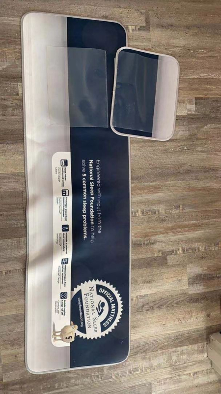 Hotellitekstiilide komplekt: polüester, kaasaegne minimalistlik stiil, rätikud ja matid logoga trükiga, esmaklassiline kvaliteet