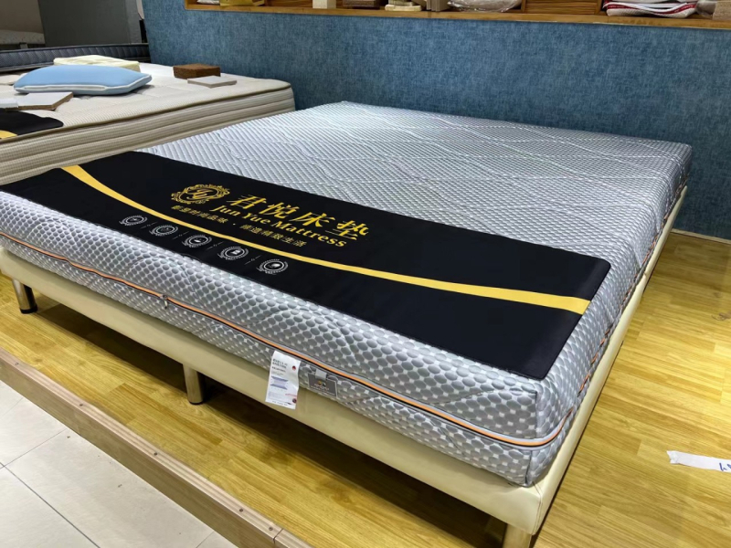 Hotellitekstiilide komplekt: polüester, kaasaegne minimalistlik stiil, rätikud ja matid logoga trükiga, esmaklassiline kvaliteet