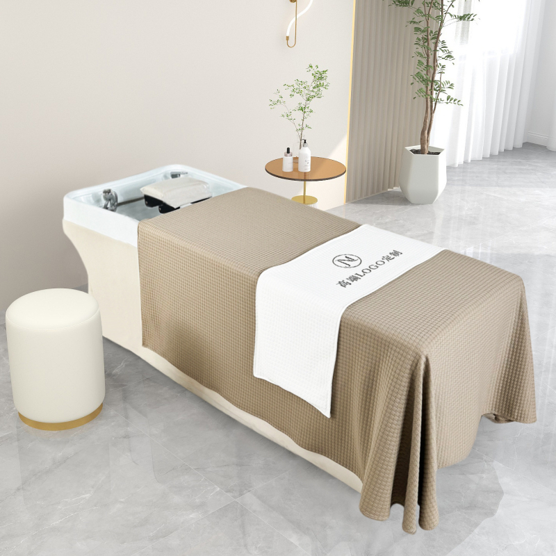 Prekrivač za krevet za frizerski salon; tkanina: druga; otiskivanje i bojanje: reaktivno otiskivanje i bojanje; materijal: sintetička vlakna