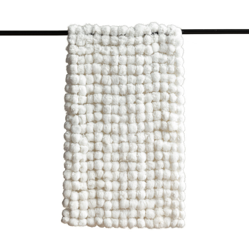 Debela deka od krzna zeca s kuglicama, moderni minimalistički stil, pogodna za showroom sobe, kao posteljni runner i završni prekrivač za kauč i kauč na razvlačenje.