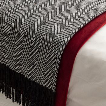 Voodi jooksja vurrudega (polüester, moodne minimalistlik stiil, geomeetriline abstraktne muster, hotellistiil, kvaliteetne toode)