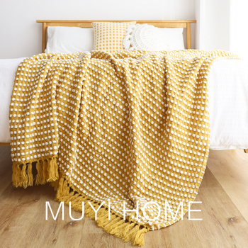 Плетено одеяло с пискюли в скандинавски стил, едноцветно, за покриване на легло и диван