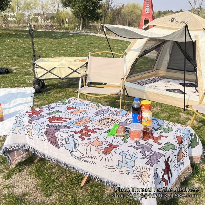 Κάλυμμα καναπέ — ύφασμα βάμβακος-πολυεστέρα; διθέσιο καναπέ; μοντέρνο μινιμαλιστικό ύφος; μοτίβο φυτών και λουλουδιών; εξατομίκευση κατά παραγγελία