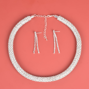 Bakrena ogrlica s uvijenim lancem, privjesak s rhinestones, dijamantni završetak