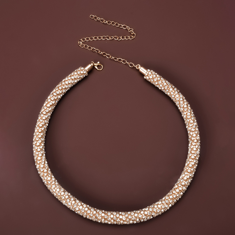 Bakrena ogrlica s uvijenim lancem, privjesak s rhinestones, dijamantni završetak