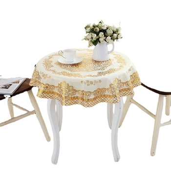 Kružni jednokratni PVC stolnjak s zlatnom i srebrnom folijom; materijal: PVC s toplim otiskom; oblik: kružni; uzorak: 22648587913; sadržaj vlakana: 50; funkcije: protuklizno, otporan na prašinu, visoka temperaturna otpornost, dekorativan