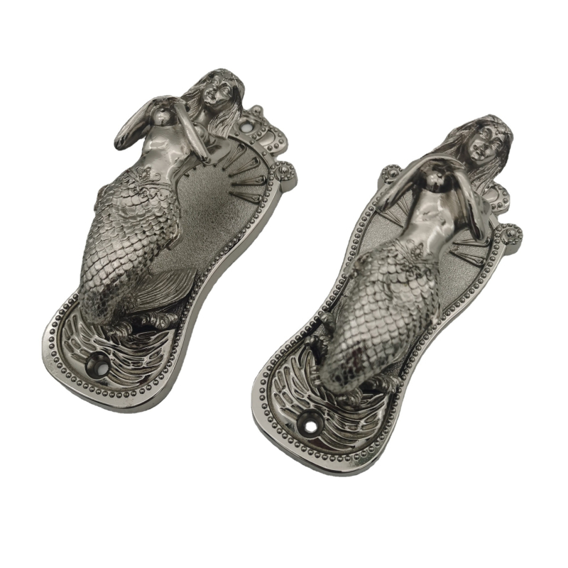 AM8 zidni kukica od cinkovog legura; Tip: zidni kukica; Materijal: cinkov legura; Pogodno za sve vrste zavjesa; Uključuje: 4 vijka i 4 proširivača