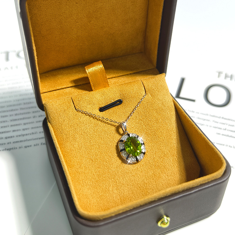 Viseći lančić s topazom od srebra 925, kristalna ugradnja, geometrijski oblik, lanac s križem