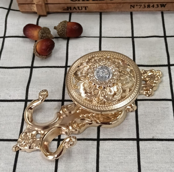 Kuke za zavjese, model 062, cinkova legura + željezo, legura solitaire, Wanxin hardware
