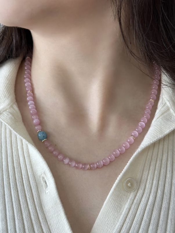 Ogrlica s prirodnim kamenim perlama, ručna izrada, lanac s kuglicama, privjesak od legure, novi kineski stil