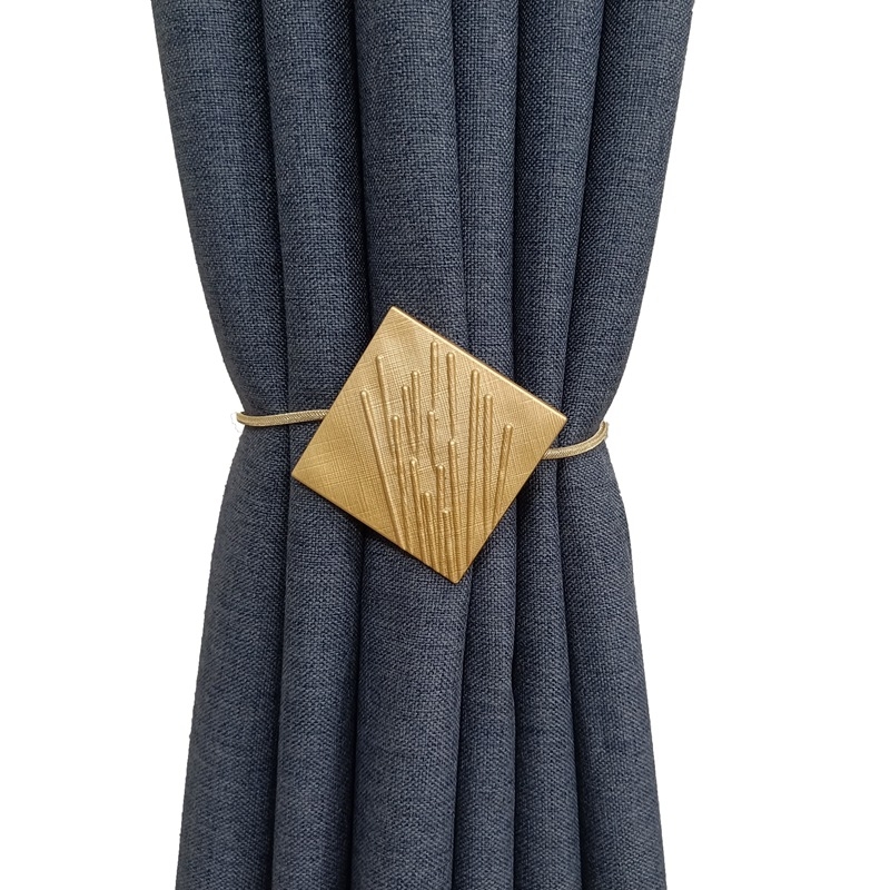 Zavesna kopča, metalna, prilagodljiva, moderni minimalistički stil (Metal; customizable; modern minimalist)