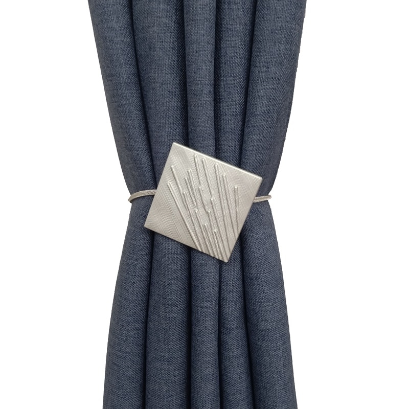 Zavesna kopča, metalna, prilagodljiva, moderni minimalistički stil (Metal; customizable; modern minimalist)