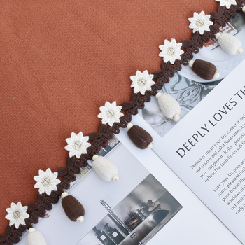 Läike pitsäär kardinate jaoks koos puidust helmidega lilleapplikatsiooniga, polüester, Eastward trace, kohandatav, kaasaegne minimalistlik stiil