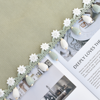 Läike pitsäär kardinate jaoks koos puidust helmidega lilleapplikatsiooniga, polüester, Eastward trace, kohandatav, kaasaegne minimalistlik stiil