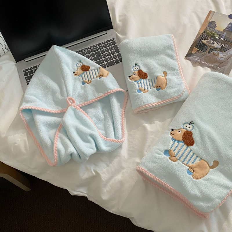 Set ručnika za kupaonicu s motívom dachshunda i jabuke, koralni fleece, brzo sušenje, koži prijateljsko, 300–400 g
