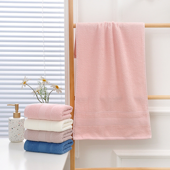 Pamukani set ručnika za kupaonicu i ručnika za lice s izšivenim logotipom (Brand: Da Shan; Material: Cotton; Manufacturing: Jacquard, Plain weave, Broken gear)