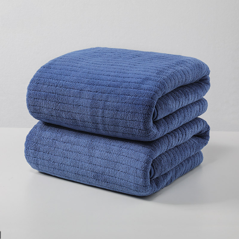 Veliki ručnik za kupanje za odrasle, od coral fleece materijala, iznimno mekan, visoka apsorpcija i brzo suši, mogućnost personaliziranog logotipa.